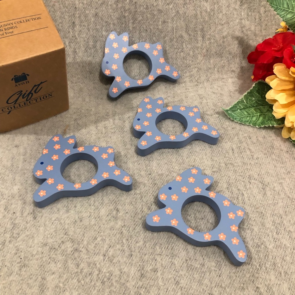NWT - Avon Springtime Bunny Napkin Rings - Blue and Pink